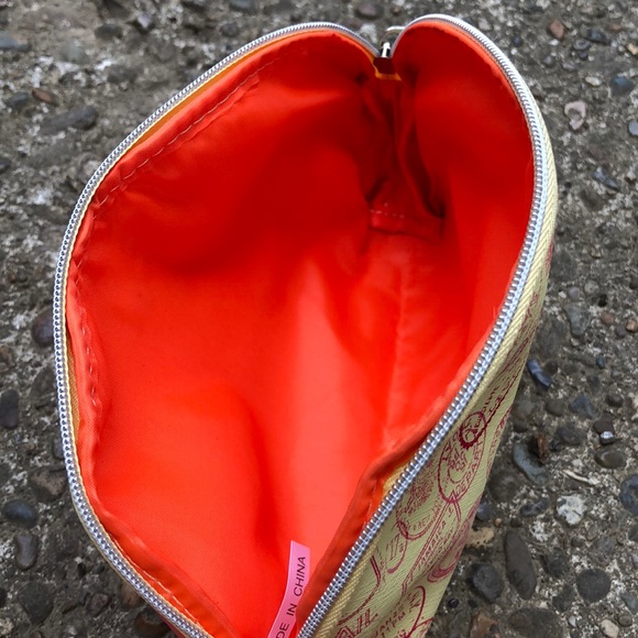 Make Up Bag - Picture 3 of 3